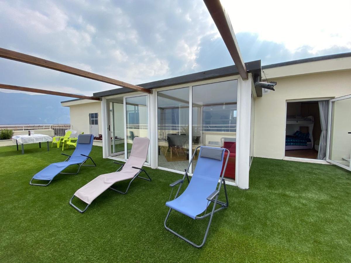 Attico With Big Terrace In Residence With Pool Valbrona Kültér fotó