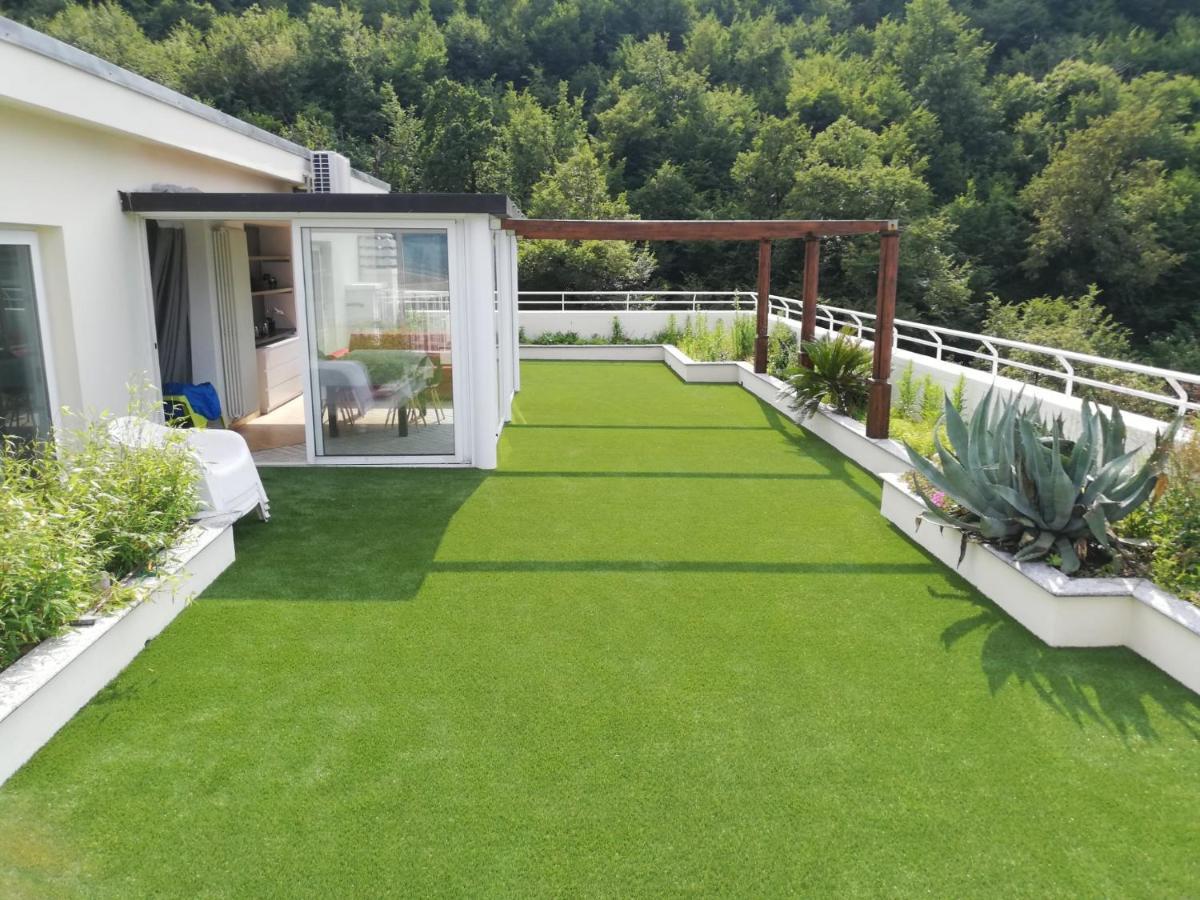 Attico With Big Terrace In Residence With Pool Valbrona Kültér fotó